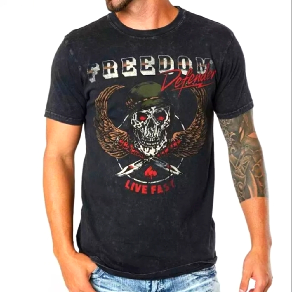 🆕️Affliction Freedom Defender Shortsleeve Skull Graphic Tee. Men's Size: Small.